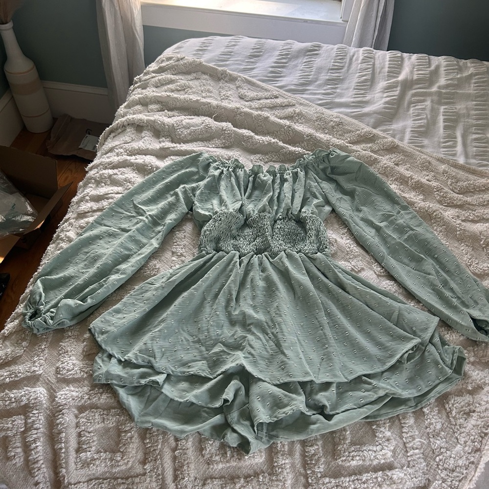 NEW* off the shoulder , light green romper - Picture 8 of 9